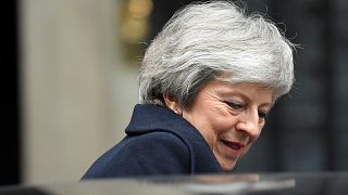 Theresa May gewinnt Misstrauensvotum