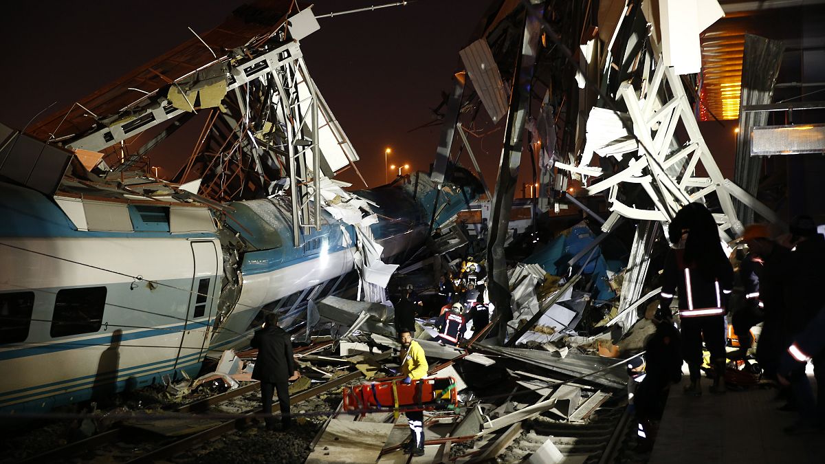 Video | YHT kılavuz trene çarptı: 9 kişi hayatını kaybetti, 47 kişi yaralandı 