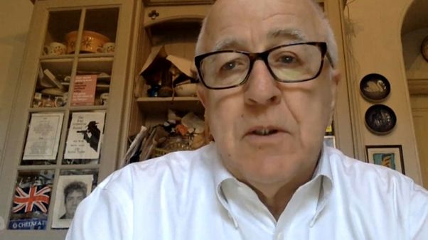 Denis MacShane defende que "segundo referendo está a ganhar força" Denis MacShane defende que "segundo referendo está a ganhar força"