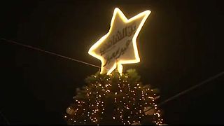 Kigyúltak a karácsonyi fények Damaszkuszban