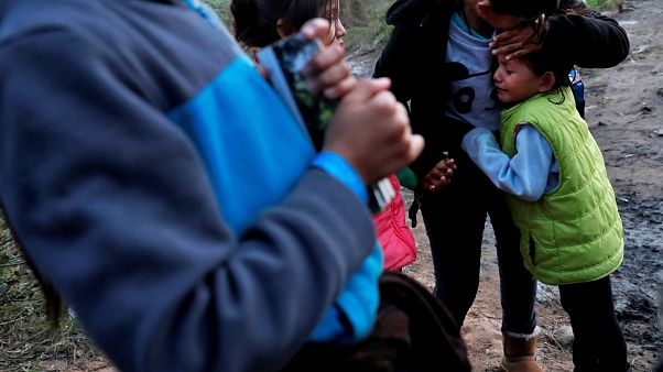 Una migrante de siete años muere deshidratada bajo custodia en Estados Unidos Una migrante de siete años muere deshidratada bajo custodia en Estados Unidos