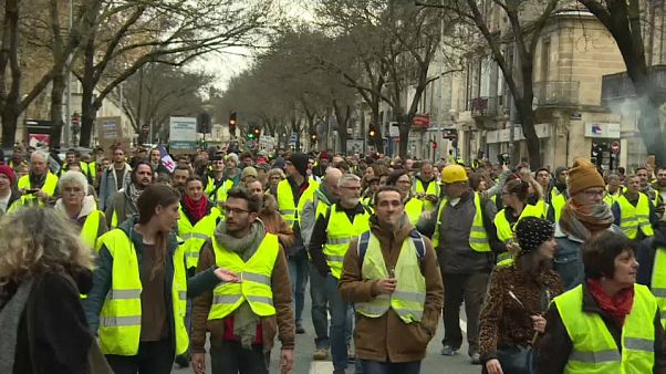 'Sarı Yelekliler', Paris'te 5. kez sokağa iniyor: Polis alarmda 'Sarı Yelekliler', Paris'te 5. kez sokağa iniyor: Polis alarmda