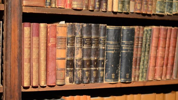 Fransız yazar Proust'un orijinal basım romanı 1,5 milyon Euro'yla rekor kırdı Fransız yazar Proust'un orijinal basım romanı 1,5 milyon Euro'yla rekor kırdı
