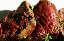 Laboratuvar ortamında üretilen 'temiz et' dini tartışma başlattı