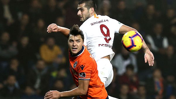 Lider Başakşehir Galatasaray ile puanları paylaştı: 1-1 Lider Başakşehir Galatasaray ile puanları paylaştı: 1-1