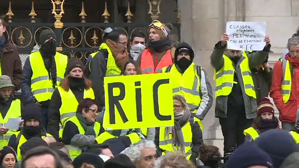 Gilets Jaunes : semaine décisive avant Noël Gilets Jaunes : semaine décisive avant Noël