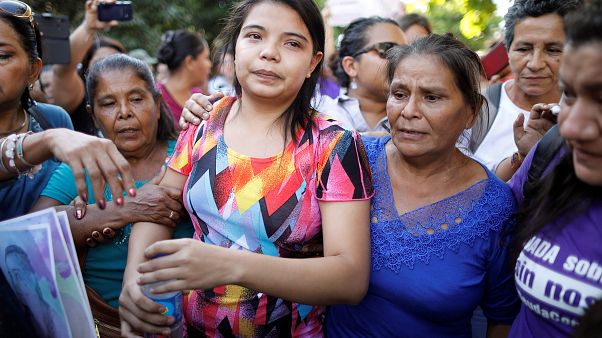 Absuelta la salvadoreña acusada de intentar abortar tras años de violaciones Absuelta la salvadoreña acusada de intentar abortar tras años de violaciones