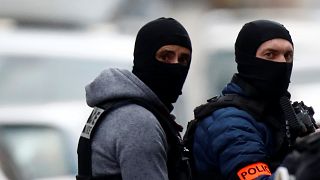 Et maintenant, les "brassards orange" : les policiers français sont à bout
