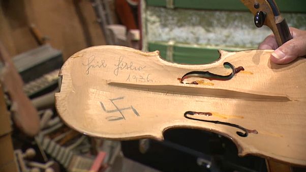 Geigen, die den Holocaust überlebten Geigen, die den Holocaust überlebten