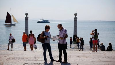 Emigração portuguesa cai pelo quarto ano consecutivo