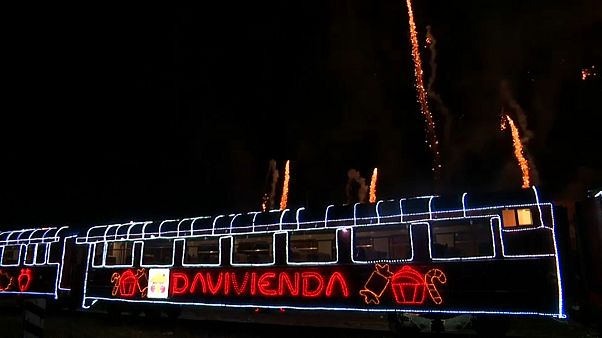 Kolumbien: Weihnachtsmann auf Schienen Kolumbien: Weihnachtsmann auf Schienen
