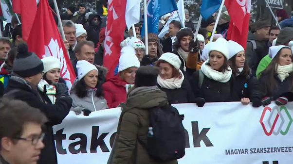 Oposição unida contra Orbán em Budapeste Oposição unida contra Orbán em Budapeste