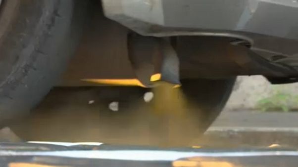 Auto: Intesa a Bruxelles sul taglio delle emissioni entrro il 2030 Auto: Intesa a Bruxelles sul taglio delle emissioni entrro il 2030