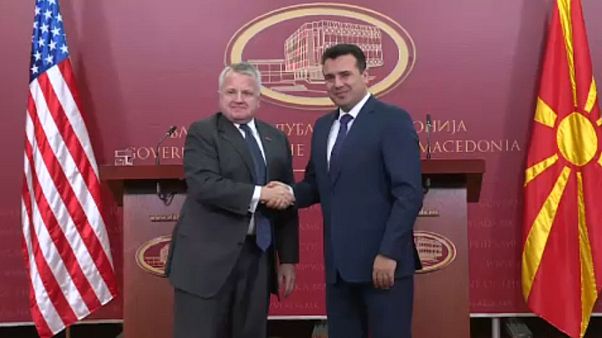 Η συνταγματική αναθεώρηση και η επίσκεψη Σάλιβαν στα Σκόπια Η συνταγματική αναθεώρηση και η επίσκεψη Σάλιβαν στα Σκόπια