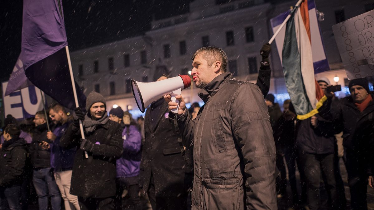 Hadházy: keletről is lop a magyar kormány