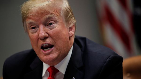 Trump'tan merkez bankasına faiz artırmaması için uyarı Trump'tan merkez bankasına faiz artırmaması için uyarı