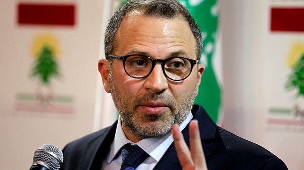 مسؤول بارز يؤكد احتفاظ وزير خارجية لبنان جبران باسيل بمنصبه في الحكومة الجديدة مسؤول بارز يؤكد احتفاظ وزير خارجية لبنان جبران باسيل بمنصبه في الحكومة الجديدة