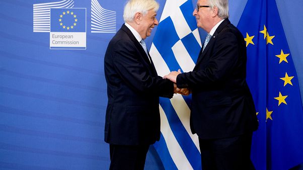Σε εξαιρετικό κλίμα η συνάντηση Παυλόπουλου-Γιούνκερ Σε εξαιρετικό κλίμα η συνάντηση Παυλόπουλου-Γιούνκερ