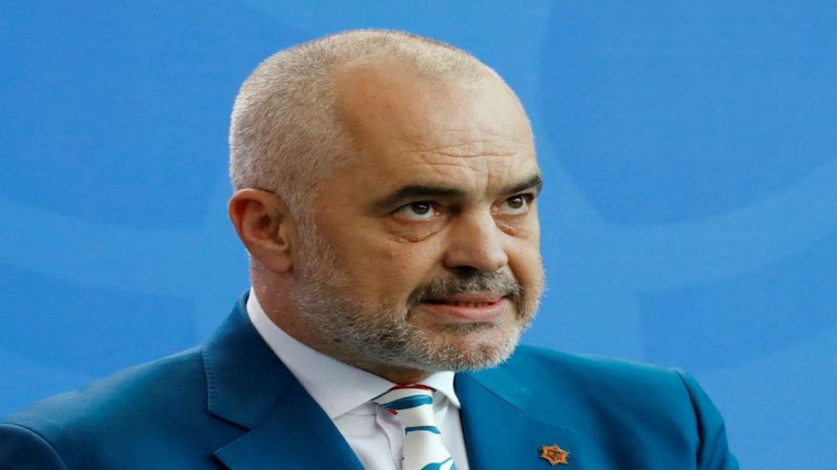 ألبانيا تطرد سفير إيران ودبلوماسيا آخر "لإضرارهما" بالأمن القومي