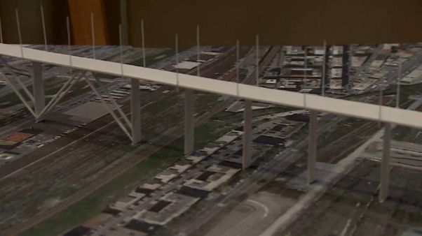 Genova, al via la demolizione degli edifici sotto Ponte Morandi Genova, al via la demolizione degli edifici sotto Ponte Morandi