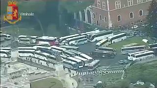Motoristas de autocarro paralizam centro de Roma