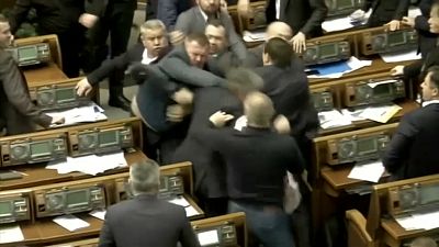 Ukrayna Parlamentosunda kavga çıktı