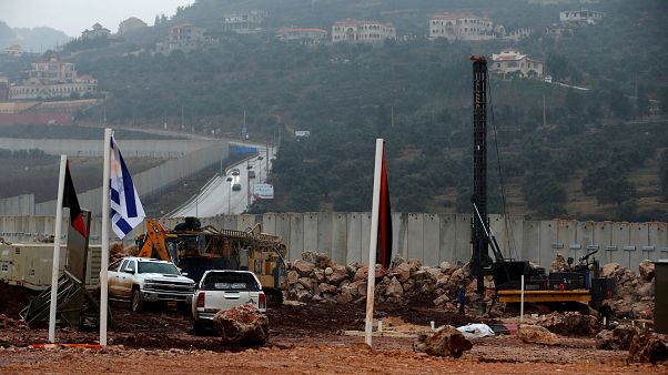 İsrail ordusu İsrail-Lübnan sınır hattı üzerindeki tünelleri imha etmeye başladı İsrail ordusu İsrail-Lübnan sınır hattı üzerindeki tünelleri imha etmeye başladı
