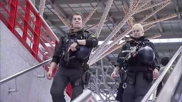 Despliegue policial en los aeropuertos alemanes por una amenaza terrorista Despliegue policial en los aeropuertos alemanes por una amenaza terrorista