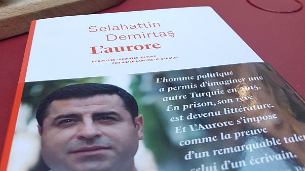 Selahatin Demirtaş'ın Seher'i L'aurore adıyla Fransızca'da Selahatin Demirtaş'ın Seher'i L'aurore adıyla Fransızca'da