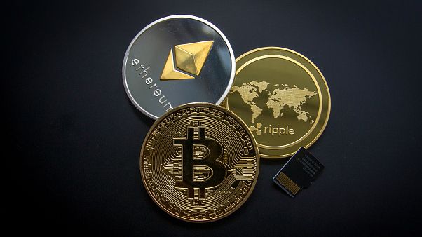 مجموعة قطع نقدية افتراضية لعملات رقمية مثل بيتكوين وريبل وأثيريوم مجموعة قطع نقدية افتراضية لعملات رقمية مثل بيتكوين وريبل وأثيريوم
