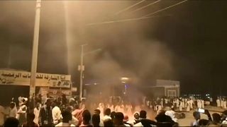 Sudan'da gösteriler devam ediyor: En az 8 kişi hayatını kaybetti