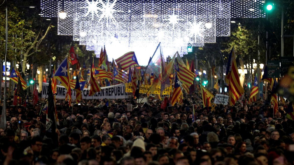 Thousands of Catalan separatists rally in Barcelona