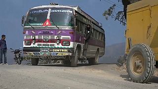 مقتل 23 شخصاً منهم طلاب في حادثة سقوط حافلة عن جرف شاهق في النيبال
