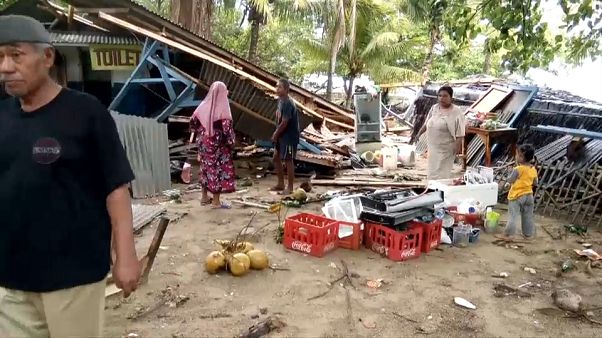 Indonesia: tsunami killer, oltre 220 le vittime Indonesia: tsunami killer, oltre 220 le vittime