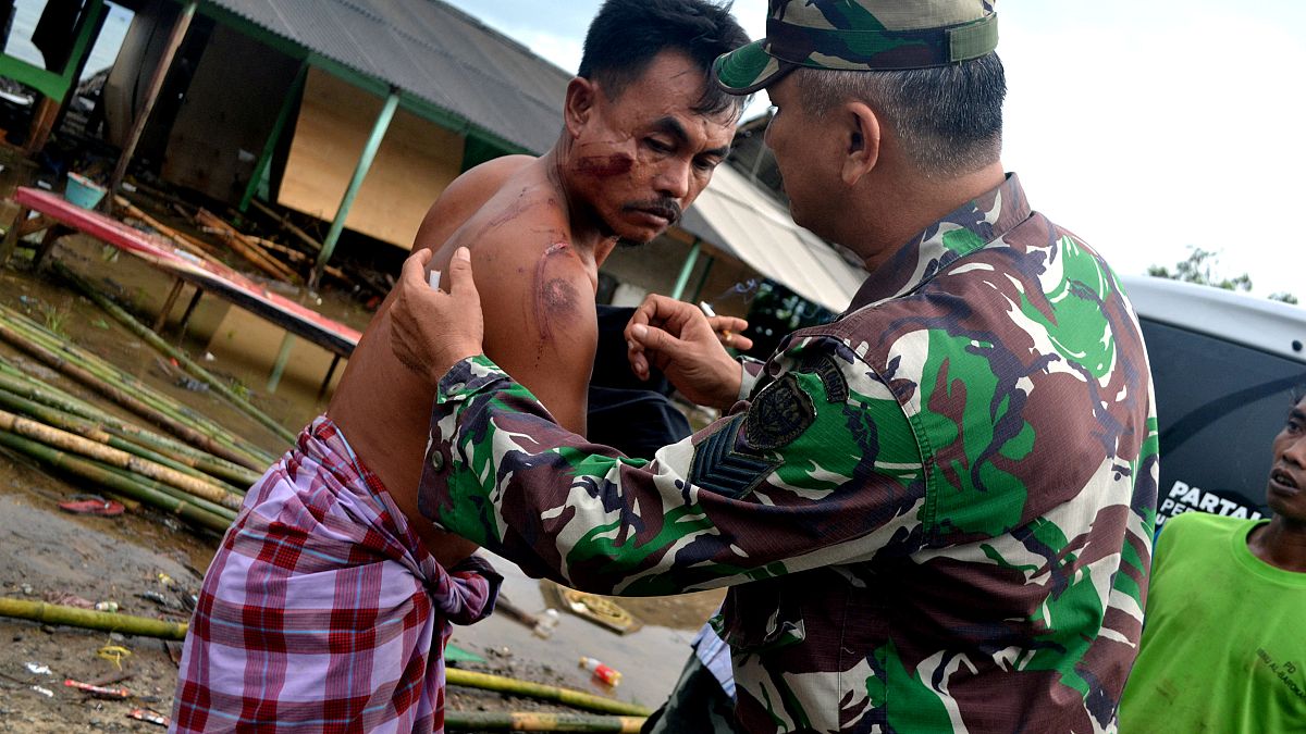 Endonezya'da tsunami: Yüzlerce ölü ve yaralı var