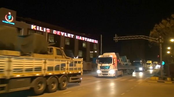 Video | Suriye'ye askeri harekât: Sınır birliklerine Kilis üzerinden sevkiyat Video | Suriye'ye askeri harekât: Sınır birliklerine Kilis üzerinden sevkiyat