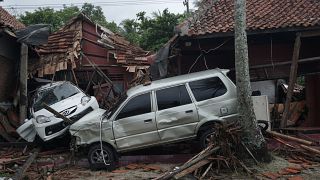 Ινδονησία: Εικόνες απόλυτης καταστροφής-Εκατοντάδες Θύματα