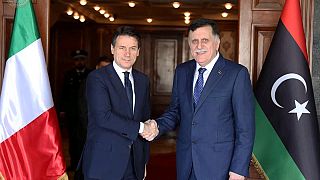 Il presidente del Consiglio italiano Conte con il presidente al-Sarraj