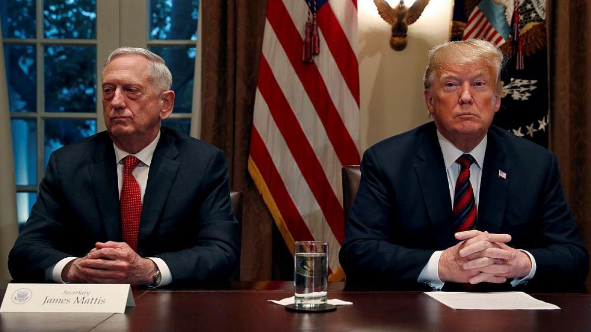 Trump, istifa eden ABD savunma bakanı görevi planlanandan erken bırakacağını açıkladı