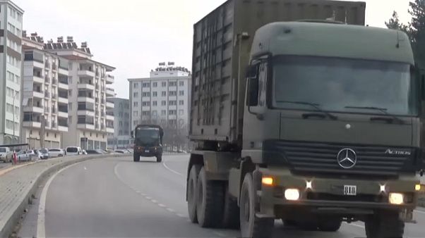 Video | Suriye sınırına askeri takviye devam ediyor Video | Suriye sınırına askeri takviye devam ediyor