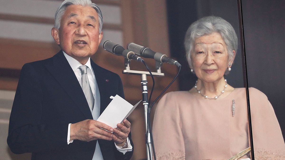 Video | Japon İmparatoru Akihito'nun tahttaki son doğum günü kutlamasına rekor katılım
