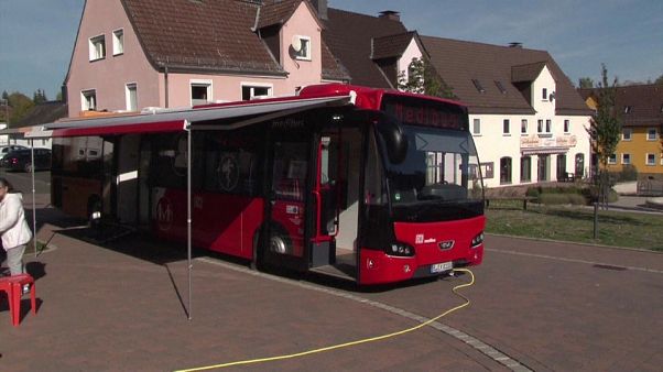 Germania: in visita ai pazienti col bus Germania: in visita ai pazienti col bus