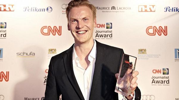 Non solo storie inventate: giornalista dello Spiegel accusato di truffa Non solo storie inventate: giornalista dello Spiegel accusato di truffa