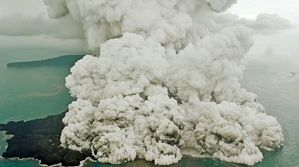 Ya son 429 las víctimas mortales del tsunami de Indonesia Ya son 429 las víctimas mortales del tsunami de Indonesia