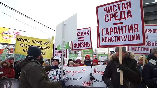 Челябинцы протестуют против грязного воздуха Челябинцы протестуют против грязного воздуха
