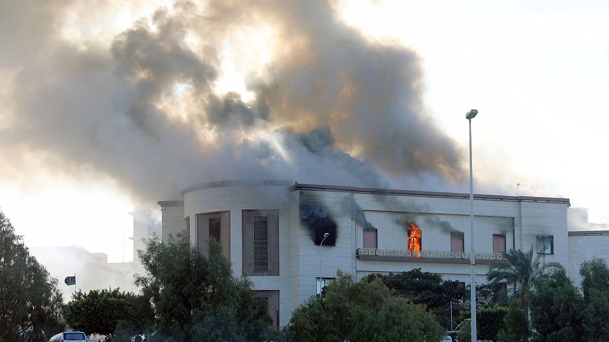 Mind. 3 Tote: Selbstmordanschlag auf Außenministerium im libyschen Tripolis