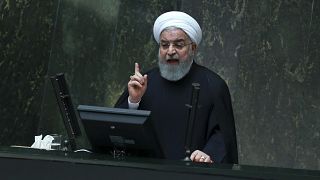 روحاني يقدم موازنة حجمها 47 مليار دولار إلى البرلمان الإيراني