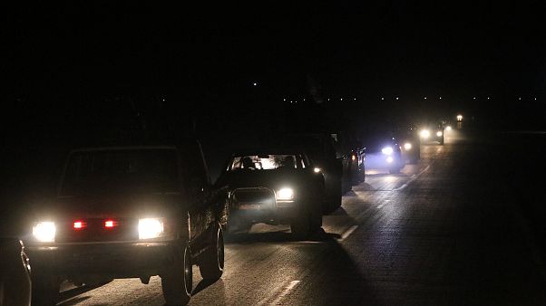 Fırat'ın doğusunda hareketlilik: Esad rejimi güçleri Münbiç kırsalına girdi Fırat'ın doğusunda hareketlilik: Esad rejimi güçleri Münbiç kırsalına girdi