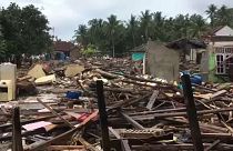 L'indonesia devastata dallo tsunami, villaggio raso al suolo