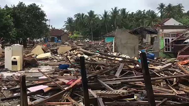 L'Indonésie ravagée par un tsunami L'Indonésie ravagée par un tsunami